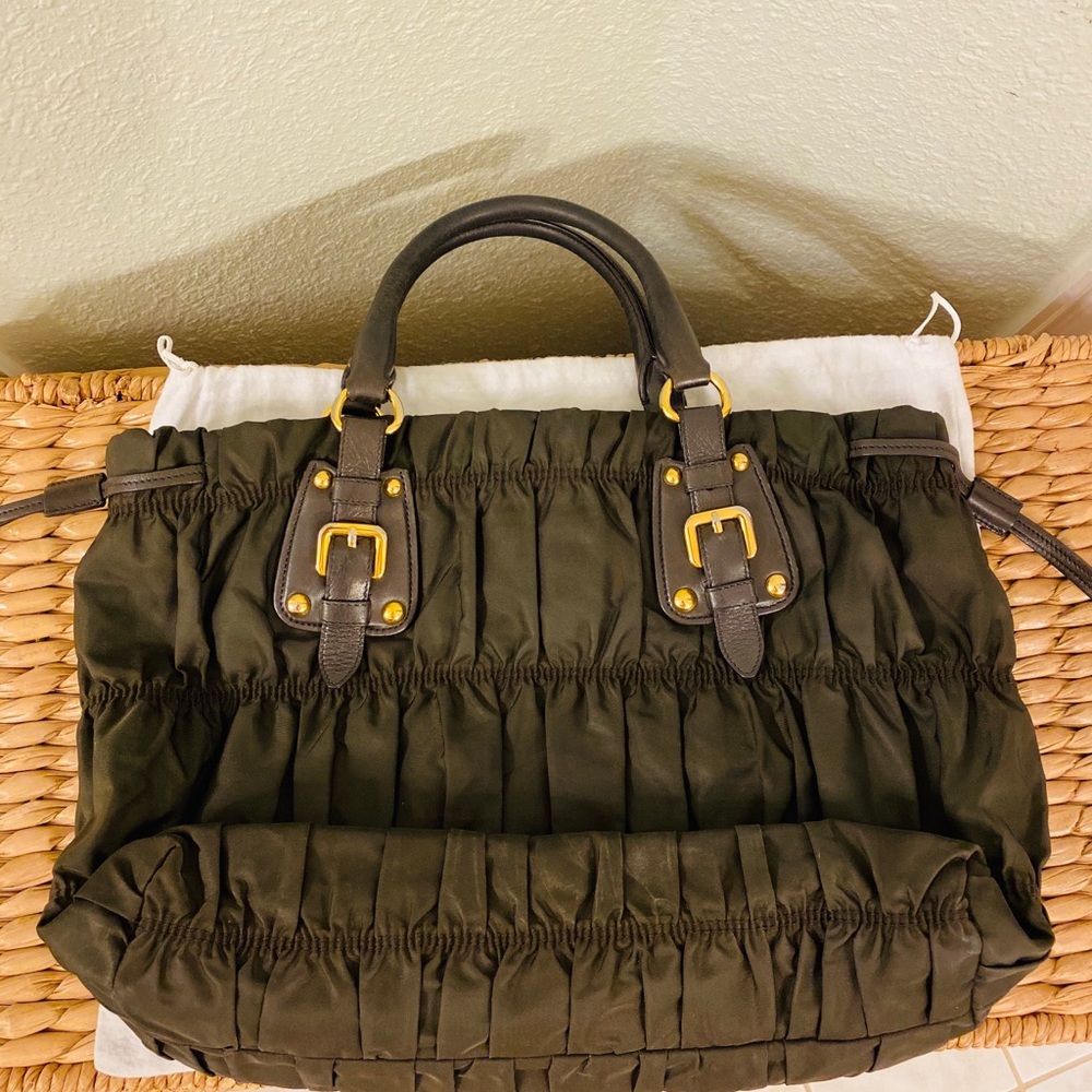 Prada tote - Picture 13 of 16